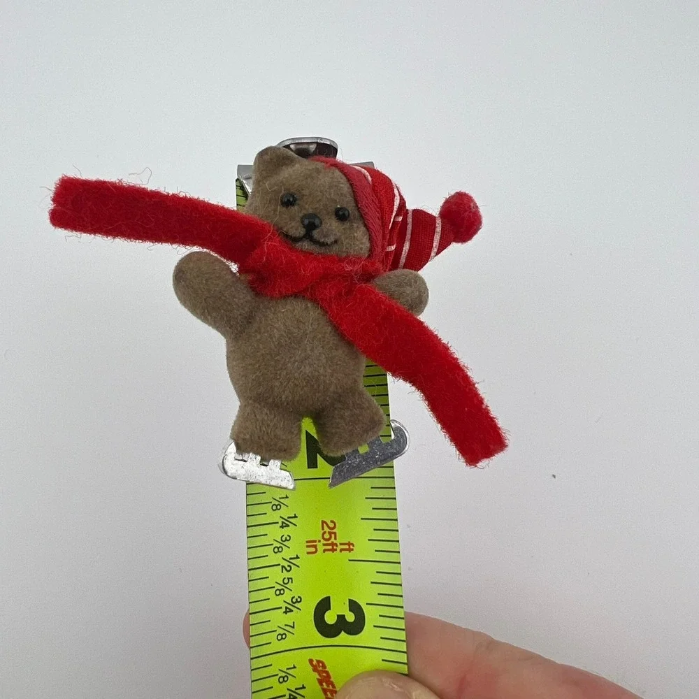 Vintage Flocked Teddy Bear Ice‎ Skater Brooch Red Scarf Winter Hat Pin 2